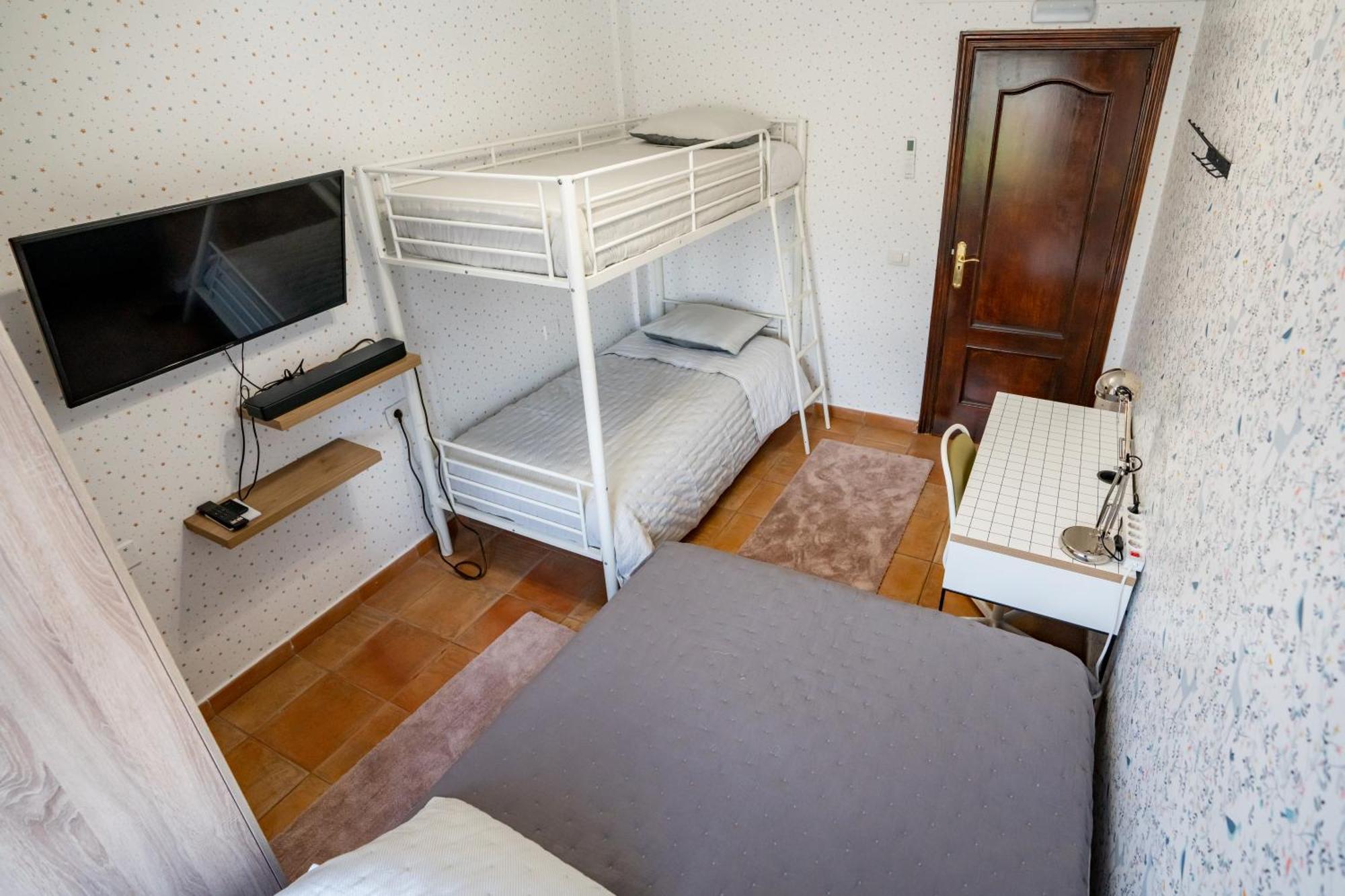 Casa Julio - Alcala Complete Coastal Retreat - Entire Apartment - 3 Min Walk From The Ocean - Shared Entrance With Host Bagian luar foto