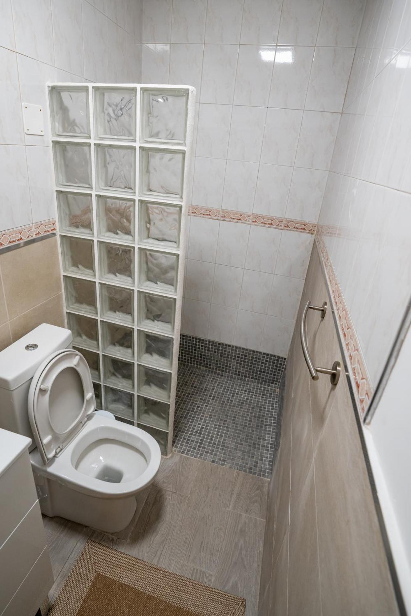 Casa Julio - Alcala Complete Coastal Retreat - Entire Apartment - 3 Min Walk From The Ocean - Shared Entrance With Host Bagian luar foto