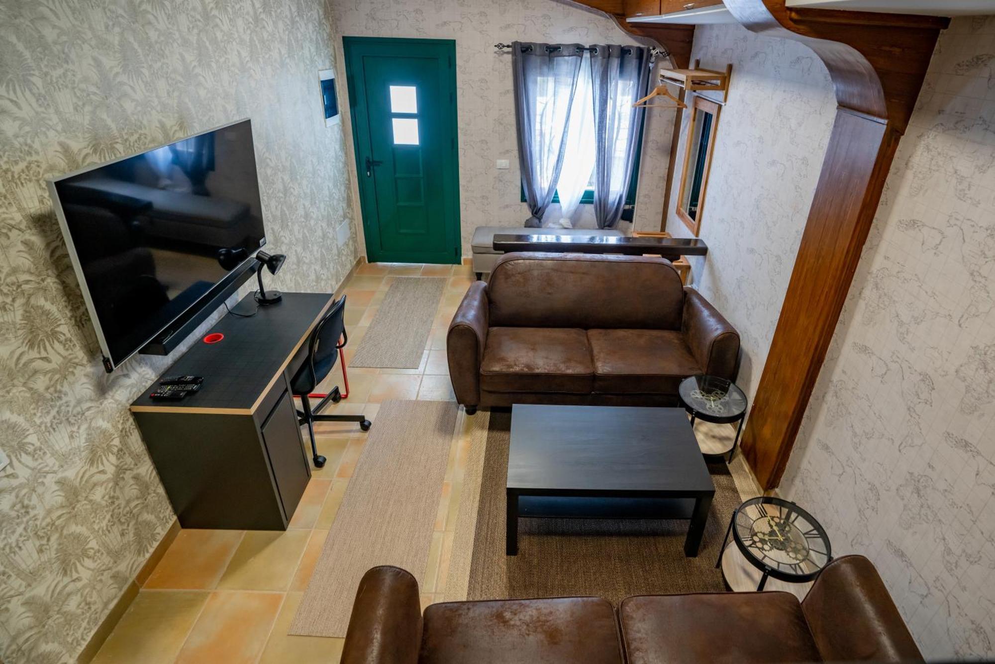 Casa Julio - Alcala Complete Coastal Retreat - Entire Apartment - 3 Min Walk From The Ocean - Shared Entrance With Host Bagian luar foto