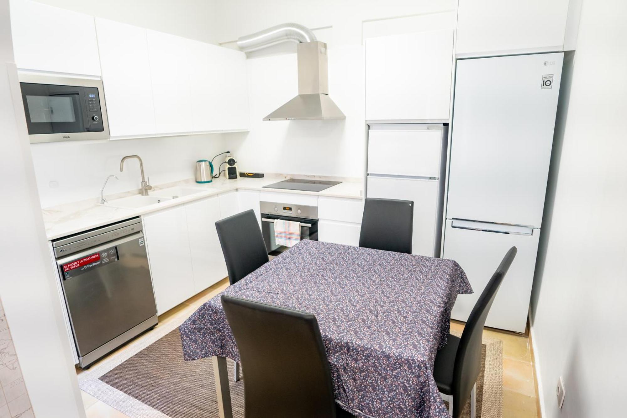 Casa Julio - Alcala Complete Coastal Retreat - Entire Apartment - 3 Min Walk From The Ocean - Shared Entrance With Host Bagian luar foto